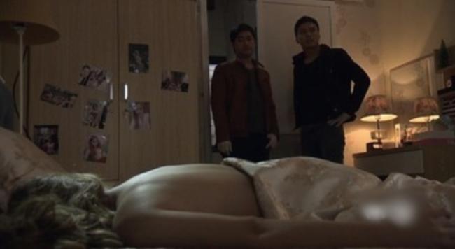 Hot girl chết lõa thể trong Mê Cung: Gái làng chơi nhẵn mặt khán giả, từng lên chầu Táo Quân-2