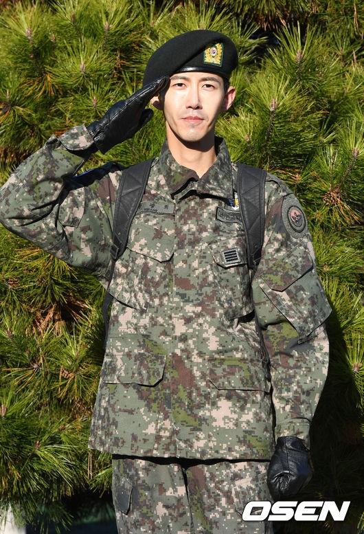 Nam idol Hàn Quốc mất 30.000 follow Instagram chỉ vì ham hố sống ảo, nghiện kéo dài chân-6