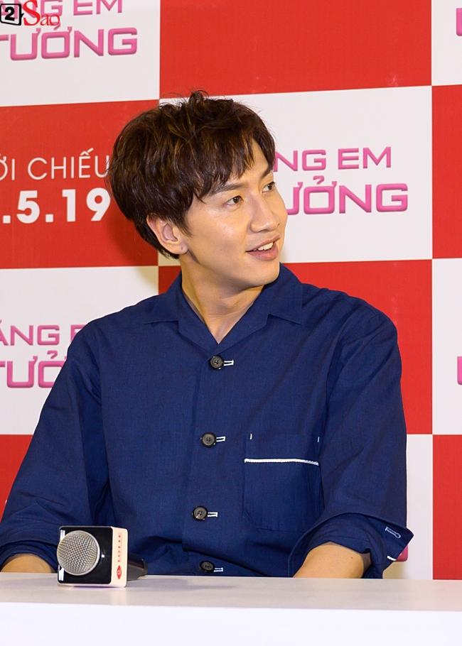 Hươu cao cổ Lee Kwang Soo giao lưu với khán giả Việt, chia sẻ về vai diễn thiểu năng trí tuệ-3