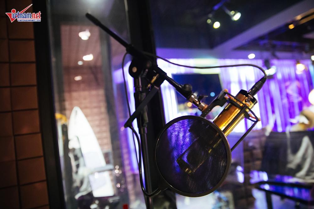 Căn hộ sexy khiến cô nào vào cũng đẹp của Lương Bằng Quang-10