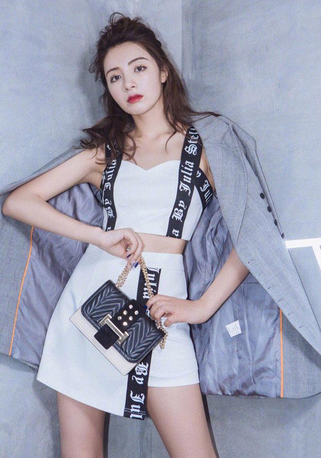 Ngắm 2 vũ nữ đẹp tuyệt trần, là tượng đài nhan sắc ở Tân Cương-9