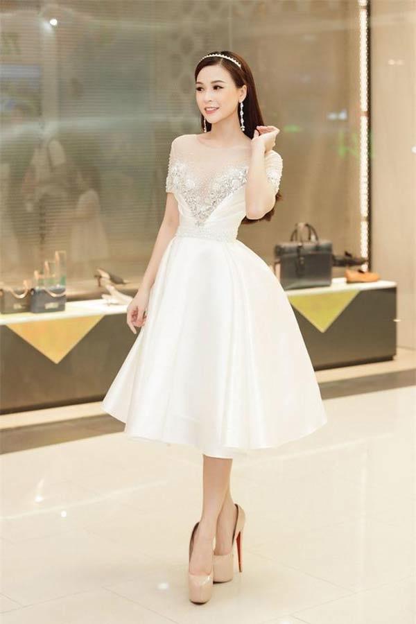 Những pha đi giày cáo gót nhìn muốn rợn tóc gáy của người đẹp Việt-11