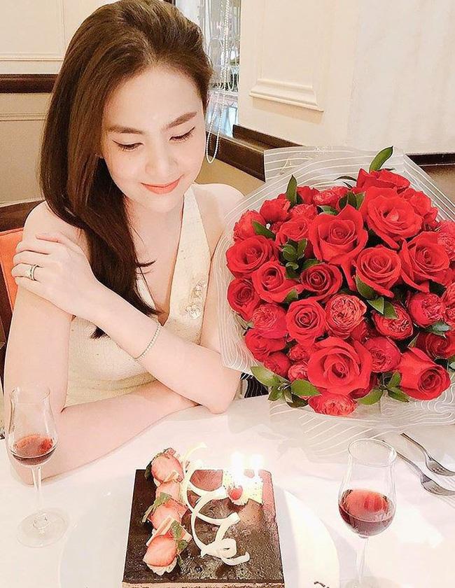 Sau 3 năm kết hôn với thiếu gia đình đám, cuộc sống của BTV đẹp nhất VTV bây giờ ra sao?-6