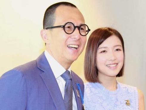 Tỷ phú Hong Kong bỏ bê các con vì say đắm á hậu đáng tuổi cháu