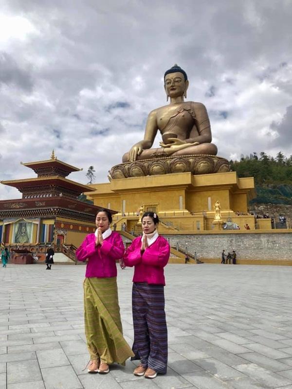 Ốc Thanh Vân – Mai Phương giải thích hộ từ bạn thân: Vượt qua nghịch cảnh, dắt tay nhau đi du lịch, rồi có lúc òa khóc như hai đứa trẻ-2