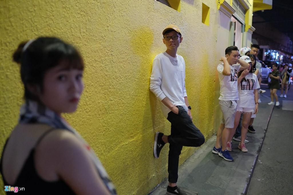 Cảnh người ngắm người ở các điểm đến nổi tiếng của Đà Lạt-10