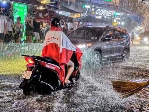 Hà Nội mưa dông, gió giật đến hôm nào?-2