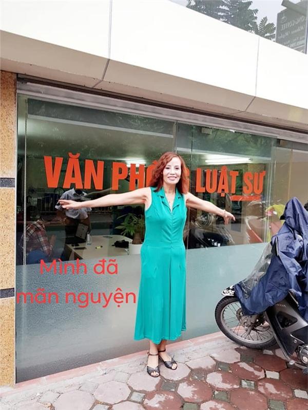 Cô dâu 62 tuổi tiết lộ đã lập xong di chúc khi kết hôn được 8 tháng, người xem hoang mang liệu chồng trẻ được bao nhiêu tiền?-2