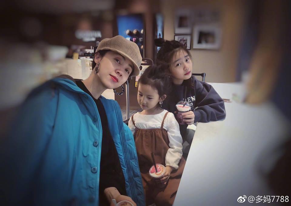 Sao nhí Bố ơi mình đi đâu thế gây chú ý khi lớn lên quá xinh đẹp, sở hữu đôi chân dài miên man-6