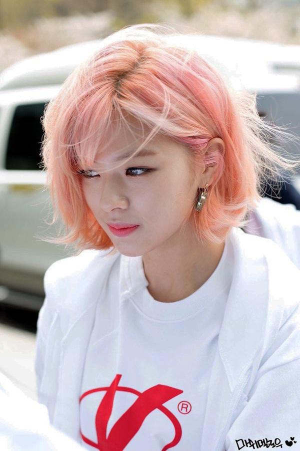 Cùng để tóc dài nhưng nếu Jeong Yeon (Twice) được fan Việt khen ngợi thì fan Hàn lại chê tơi tả-3