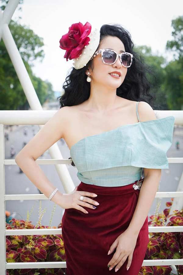 Danh hài Thúy Nga: Tôi từng bị ném đá thậm tệ vì danh hiệu á hậu-5