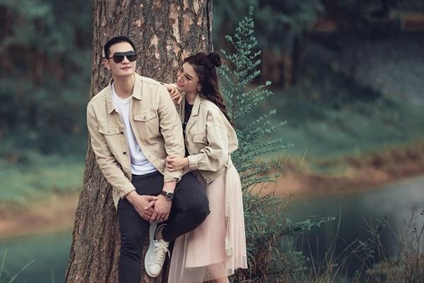 Hôn nhân con gái bầu Đệ với chồng cao 1m93-5