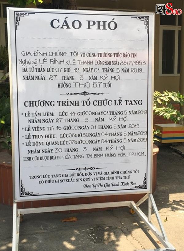 Ốc Thanh Vân đến sớm phụ giúp gia đình nghệ sĩ Lê Bình trước giờ diễn ra lễ viếng-1