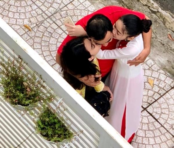 Ngưỡng mộ cuộc hôn nhân 13 năm ngọt ngào, hạnh phúc của MC Quyền Linh và bà xã xinh đẹp-5