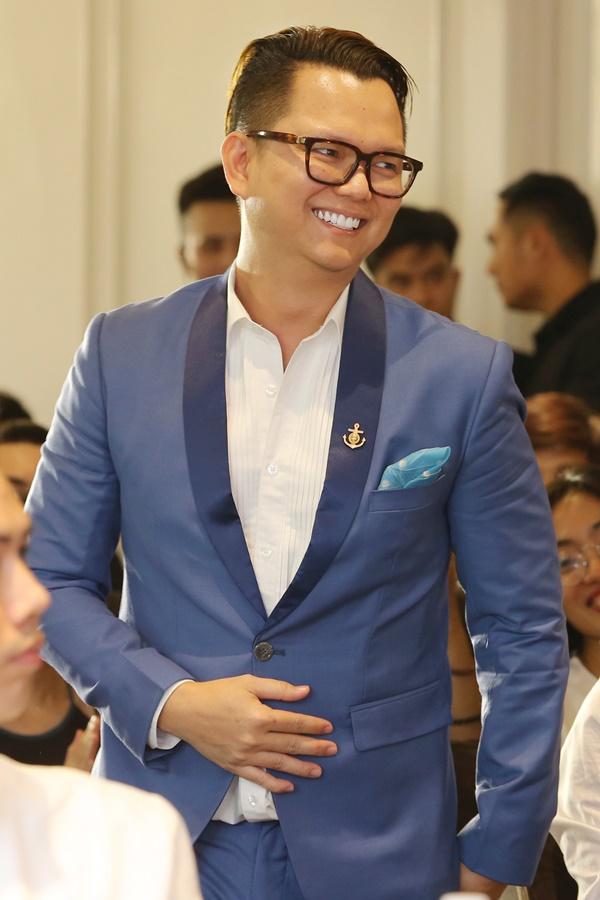 Trầm trồ trước sàn catwalk đẹp độc lạ có 1-0-2 tại vịnh Hạ Long-7