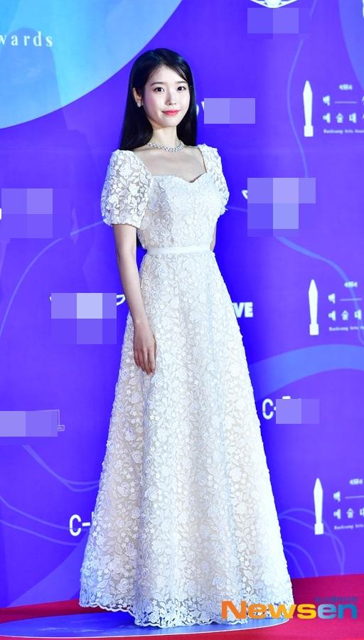 Thảm đỏ Baeksang 2019: Suzy tăng cân vẫn xuất sắc tranh spotlight với nữ thần IU-5