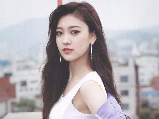 Tử vi thứ Sáu ngày 3/5/2019 của 12 con giáp: Thân mệt mỏi vì công việc, Tuất nên chủ động yêu đương