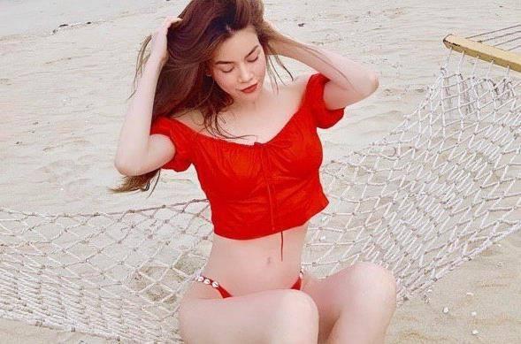 STREET STYLE nghỉ lễ: Angela Phương Trinh, Đặng Thu Thảo kín như bưng giữa dàn mỹ nhân diện bikini bốc lửa-2