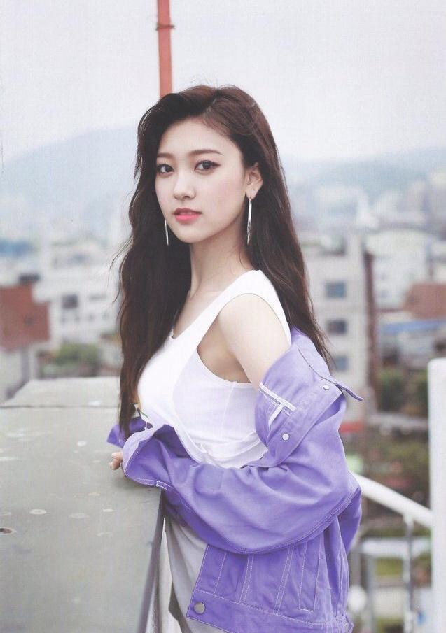 Tử vi thứ Sáu ngày 3/5/2019 của 12 con giáp: Thân mệt mỏi vì công việc, Tuất nên chủ động yêu đương-1