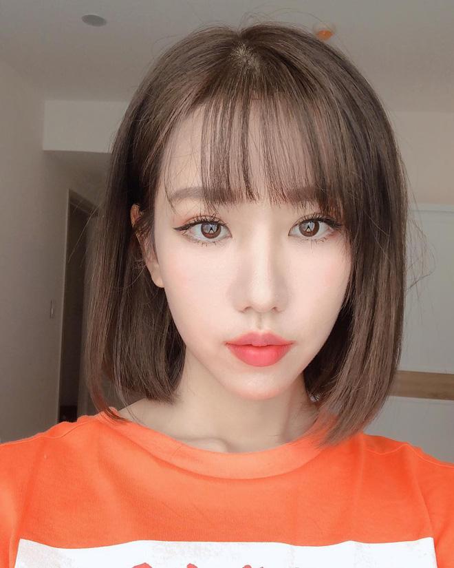 Đi xem phim cũng đắp mặt nạ luôn trong rạp, có lẽ Min chính là truyền nhân của Phạm Băng Băng rồi!-2