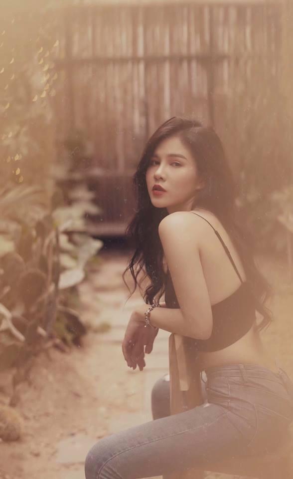 Cận cảnh nhan sắc rực lửa của nữ MC đẹp lấn át Hoàng Thùy Linh trong phim Mê cung-6