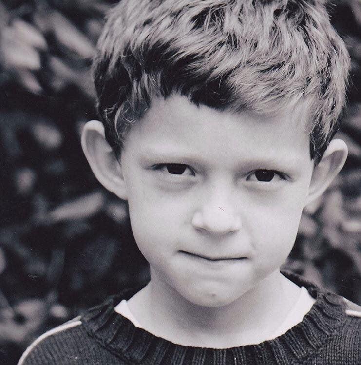 Trọn bộ ảnh thời đóng bỉm cực đáng yêu của Người Nhện Tom Holland, xem là muốn đi sản xuất ngay 1 đứa!-7