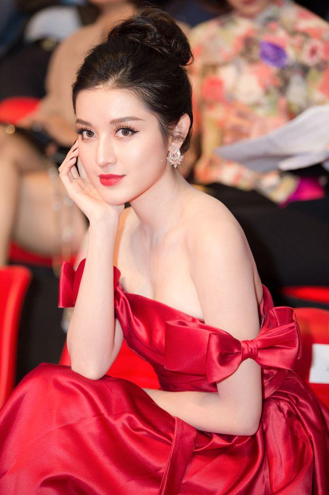 Á hậu Huyền My không thể trả lời được câu hỏi Làm thế nào để trở thành một hoa hậu?-2