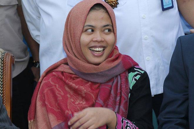 Đoàn Thị Hương được thả, đến cơ quan di trú làm thủ tục về nước-2