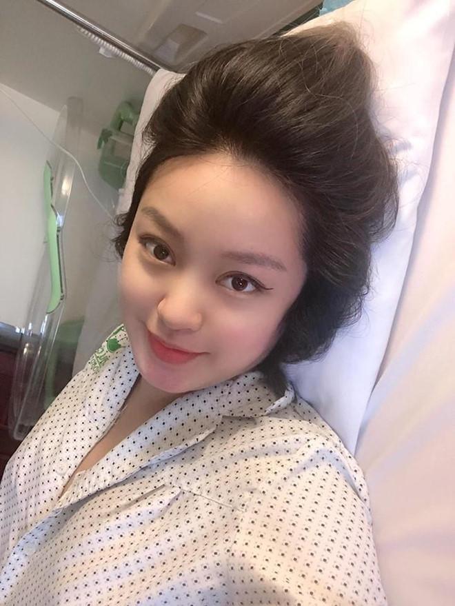 Mi Vân được khen rạng rỡ sau khi vừa sinh con thứ hai-2