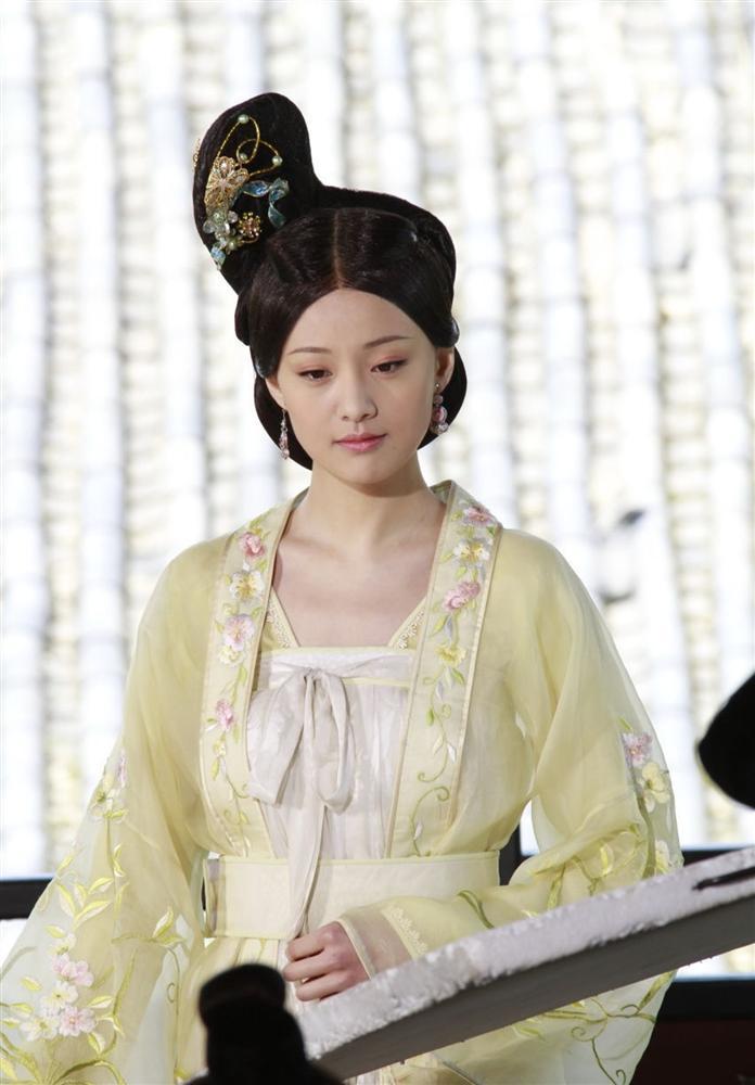 4 mỹ nhân nên tránh xa phim cổ trang nếu không muốn thành trò cười cho khán giả-17