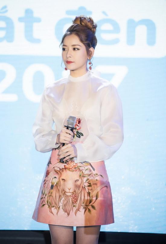 Hát live lộ quá nhiều nhược điểm sau 3 năm luyện thanh và 2 năm cầm mic, Chi Pu đang xếp hạng mấy trong danh sách ca sĩ chuyên nghiệp?-2