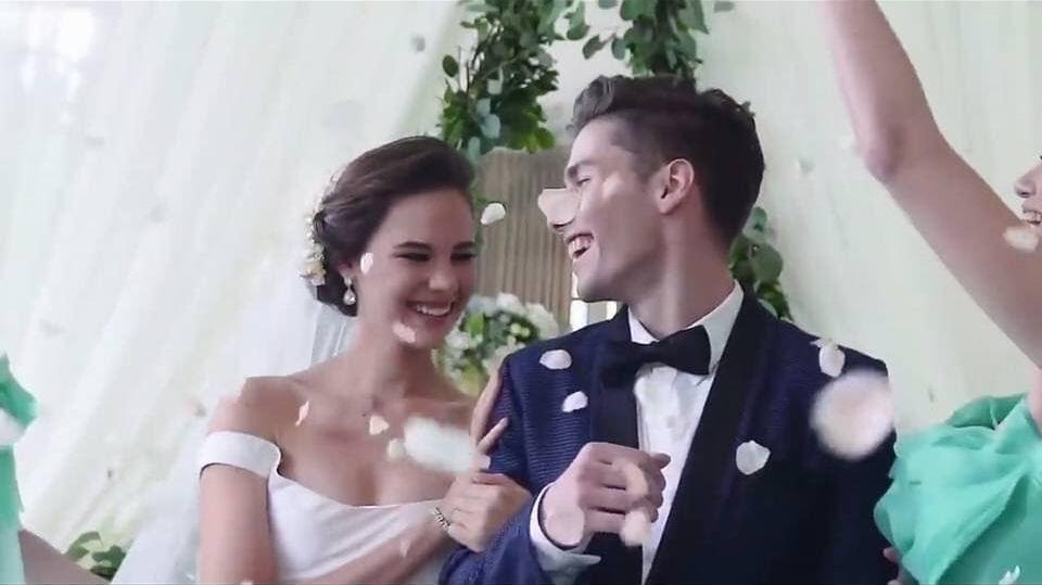 SHOCK: Lộ ảnh Catriona Gray kết hôn trước khi đăng quang Hoa hậu Hoàn vũ 2018?-1