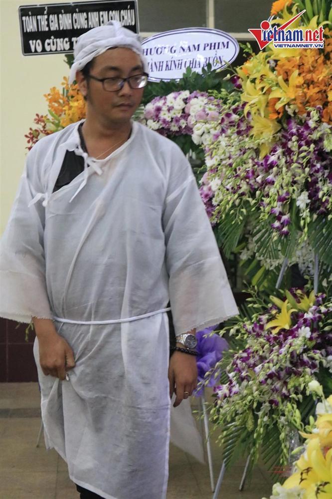 Con trai nghệ sĩ Lê Bình: Ba muốn rải tro cốt xuống biển Vũng Tàu để không phiền con cháu đời sau-1