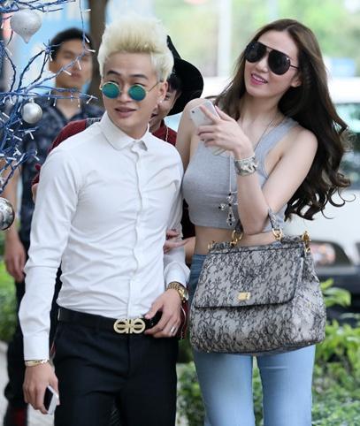 Bẵng đi hơn chục năm, Ti Ti - cựu trưởng nhóm nhạc thảm họa HKT giờ đã dậy thì thành công thế này rồi ư?-5