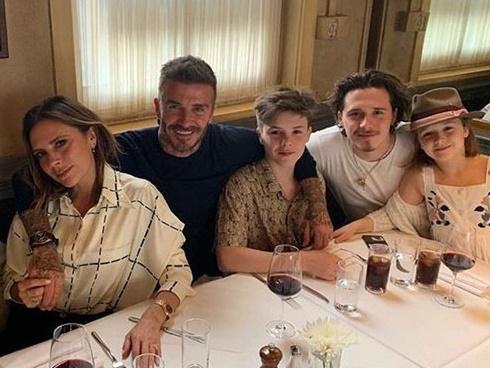 David Beckham đón sinh nhật ngọt ngào bên vợ và bốn con