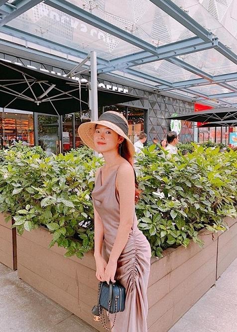 Thánh tiết kiệm showbiz gọi tên Midu: mua 1 mẫu váy nhưng 6 màu khác nhau rồi mặc đi mặc lại-8