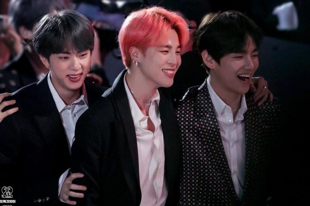 Gây sốt với fancam đỉnh cao ở BBMAs 2019, cả thế giới dường phát cuồng vì ông hoàng triệu view Jimin (BTS)-5