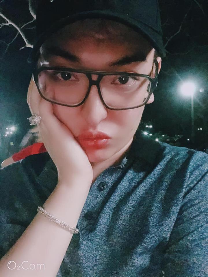 Phát sốt với phong cách yểu điệu thục nữ của trai đẹp vừa được Thúy Vi công khai lấy làm chồng-5