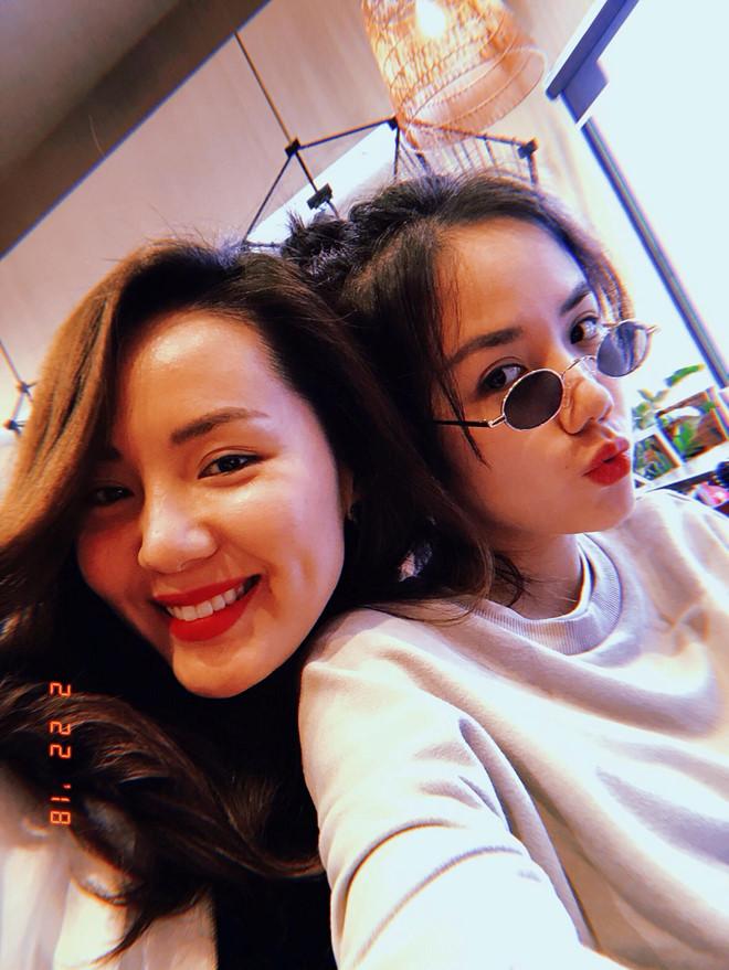 Những cặp chị em gái được khen ngợi về nhan sắc của showbiz Việt-7