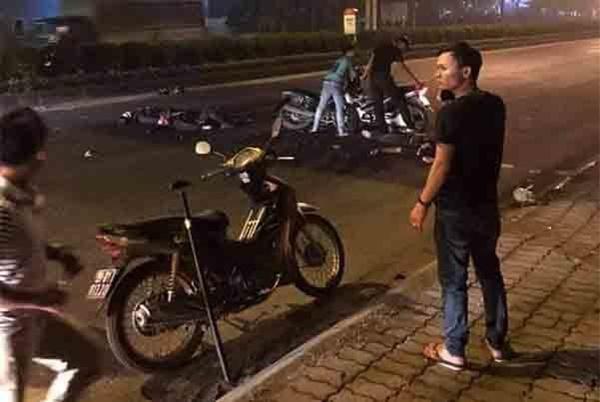 Hai cảnh sát cơ động Hà Nội gặp nạn khi bắt xe máy kẹp 3-1