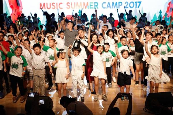 Tài năng không đợi tuổi, dàn quý tử nhà sao Việt chứng minh con nhà tông không giống lông cũng giống cánh-7