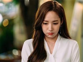Được bố chồng quý mến, nàng dâu mới chưa kịp vui mừng đã phải khiếp vía vì câu nói 'phủ đầu' của mẹ chồng Được bố chồng quý mến, nàng dâu mới chưa kịp vui mừng đã phải khiếp vía vì câu nói 'phủ đầu' của mẹ chồng