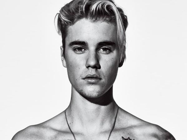 Justin Bieber thản nhiên sờ chỗ hiểm giữa chốn công cộng-6