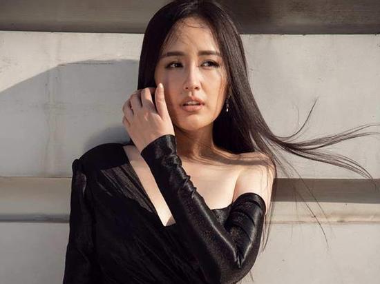 Mai Phương Thuý nói 'đừng bắt tôi mặc đẹp nữa', bất ngờ nhất là phản ứng của Lý Nhã Kỳ