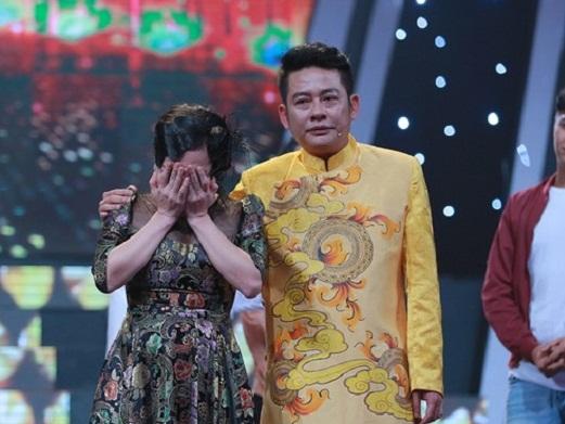 Việt Hương đau buồn tiễn cha đi hỏa táng, chồng nhạc sĩ động viên nữ danh dài trước cú sốc cuộc đời-14