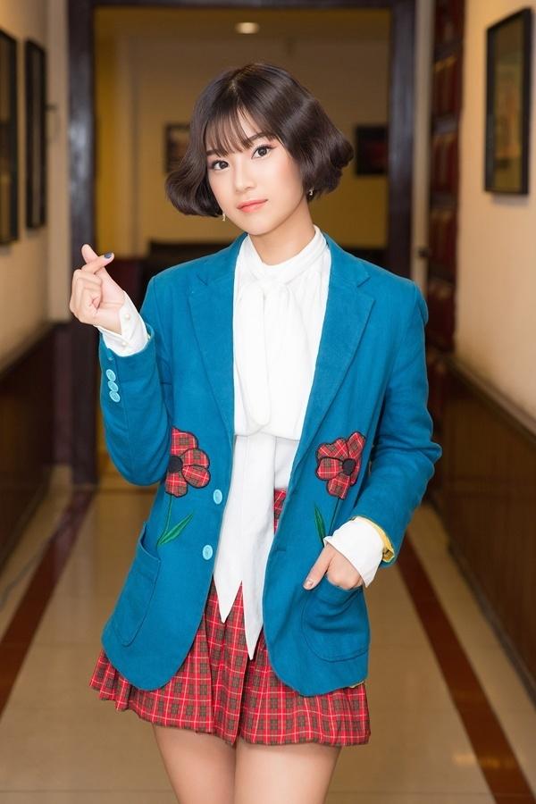 SAO MẶC XẤU: Hương Giang lộ bụng to tướng - Khổng Tú Quỳnh xuề xòa mặc váy ngủ dự sự kiện-4