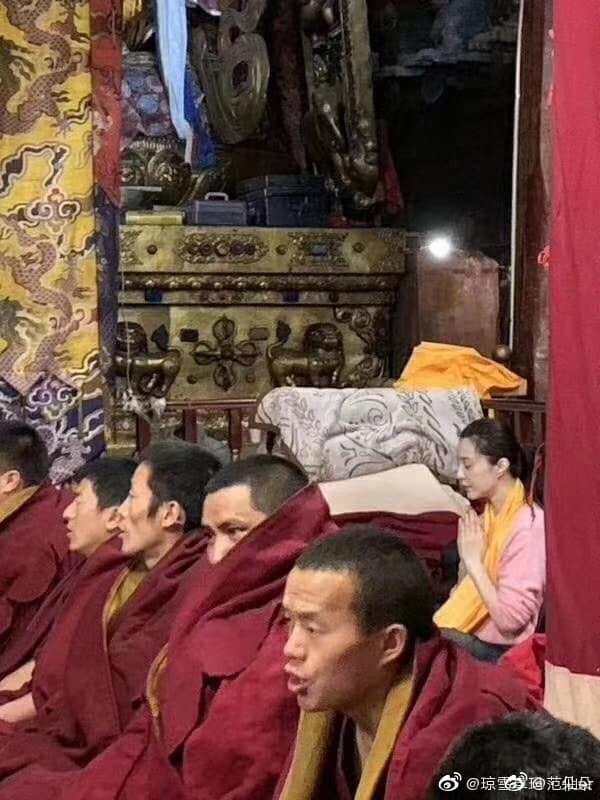 Ngày thứ 2 thiện nguyện ở Tây Tạng, Phạm Băng Băng phải thở oxy vì thời tiết-3
