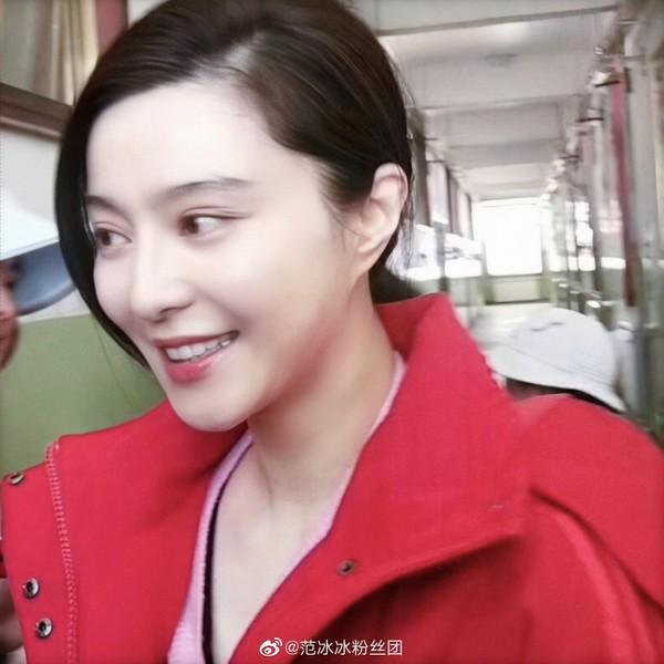 Ngày thứ 2 thiện nguyện ở Tây Tạng, Phạm Băng Băng phải thở oxy vì thời tiết-13