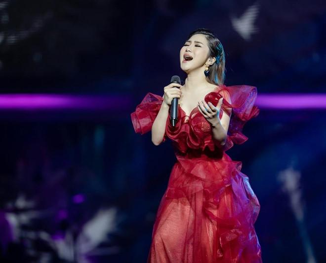 Những thăng trầm Hương Tràm trải qua trước khi tạm dừng ca hát-7