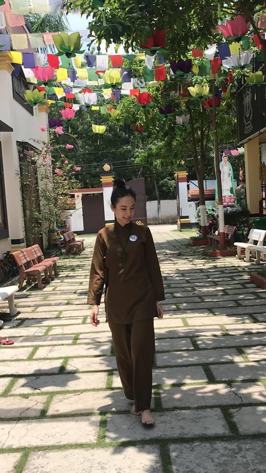 Dù không có đường cong đặc sản của Angela Phương Trinh, biển hè năm nay vẫn sôi động với loạt mỹ nhân khoe thân nóng bỏng-4